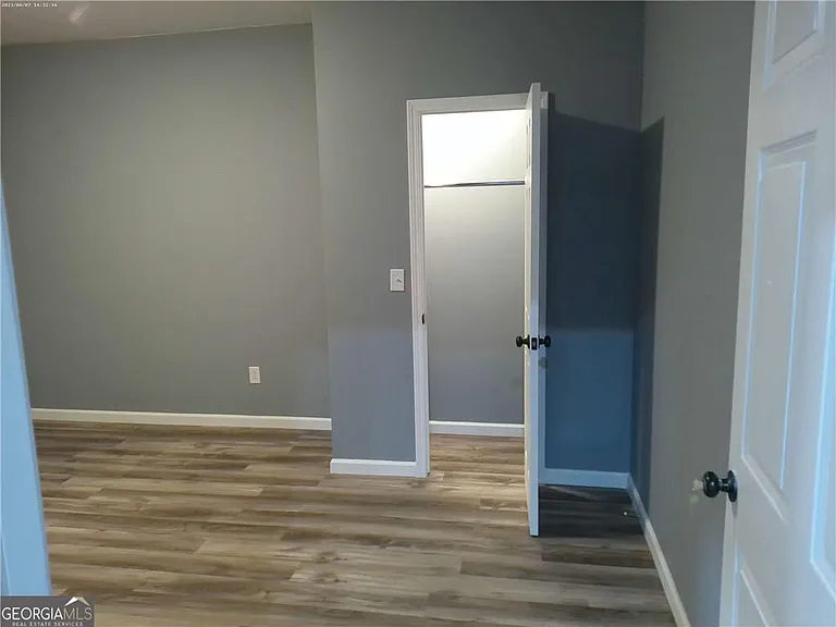 1471 Cliff View Ter #B — Photo 5