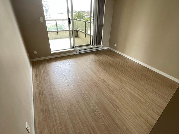 4th image of 2138 Madison Ave #1304