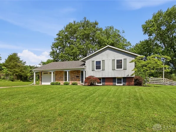 2917 Mystic Ln, Springfield, OH 45503