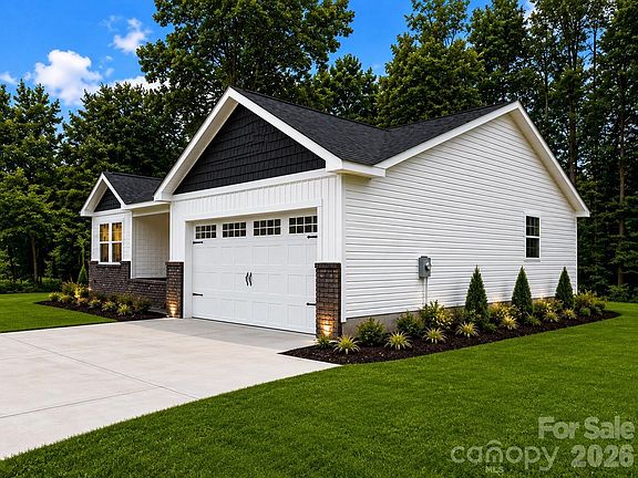 3rd image of 1401 Gentry Pl