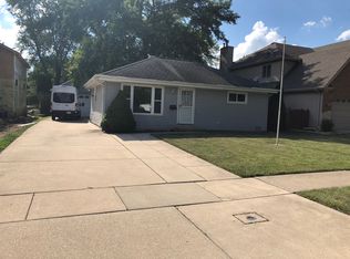 208 N School St, Mount Prospect, IL 60056