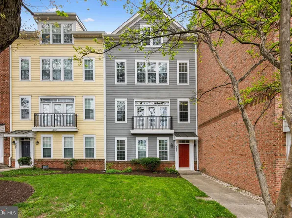 228 N Summit Ave Unit 27, Gaithersburg, MD 20877