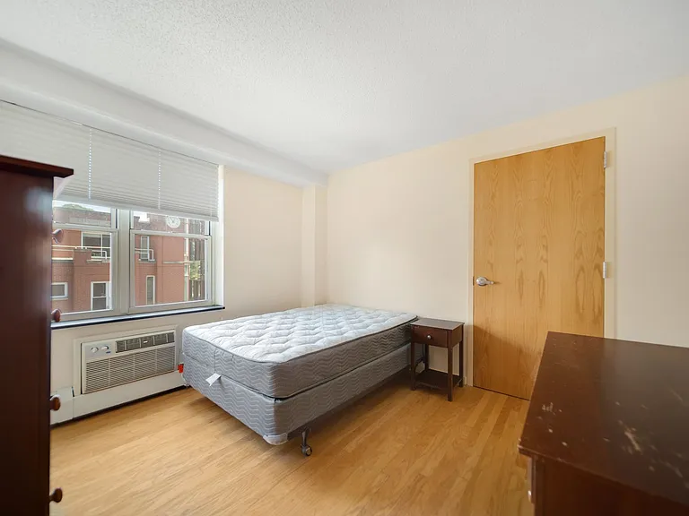 400 College Ave - The Heart of Collegetown — Photo 8