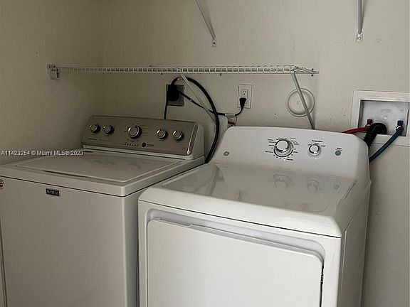 4th image of 11521 NW 79th Ln
