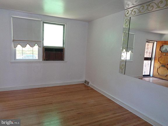 4th image of 603 Garland St #A