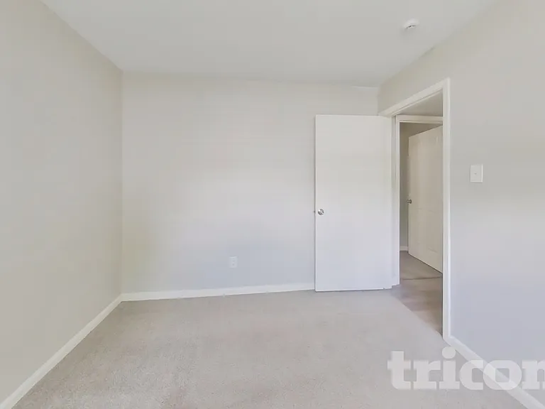 1438 Peach Spring Dr — Photo 6