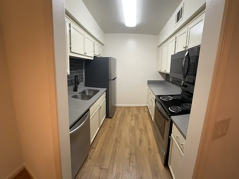 2118 Acklen Ave #51 — Photo 14