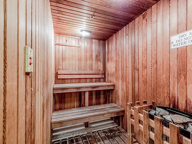 250 Wellington St W #Penthouse 36 — Photo 36