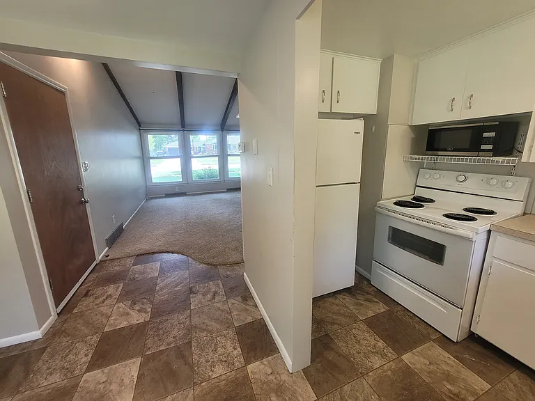 3281 Oak St #3281 — Photo 8