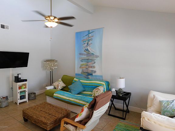 4th image of 207 Tyler Ave #207