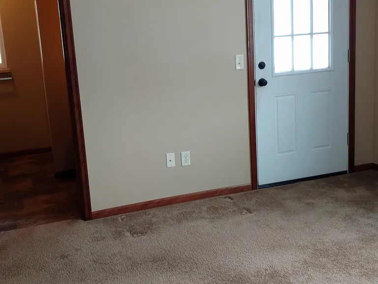 Master bedroom/w walk out to porch