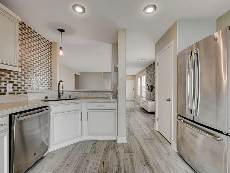 11092 Verismo St — Photo 15
