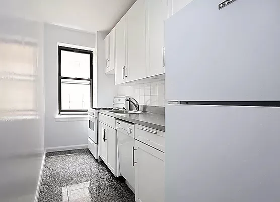 Rented by Waldstar Real Estate LLC | media 15