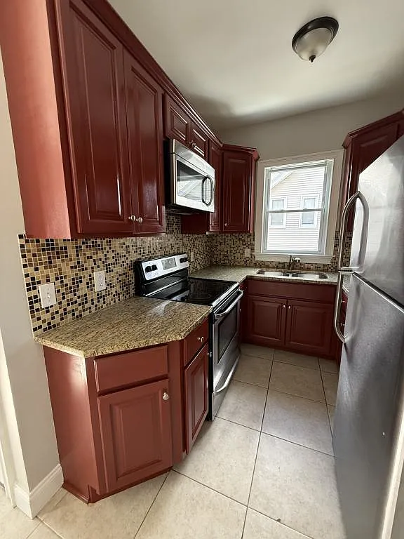 517 President Ave — Photo 1