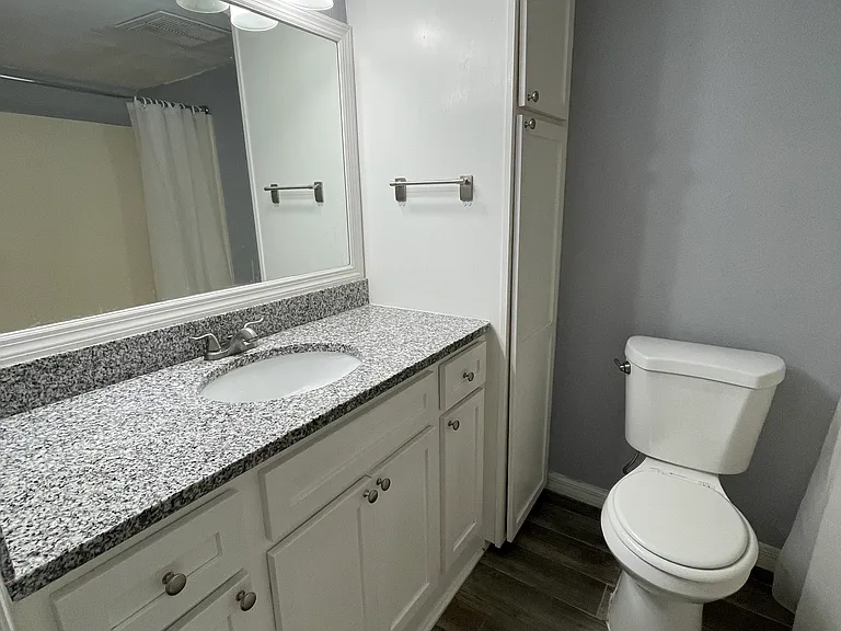 145 Oyster Bay Cir #150 — Photo 7