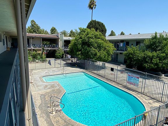 2nd image of 5035 Rosemead Blvd #12