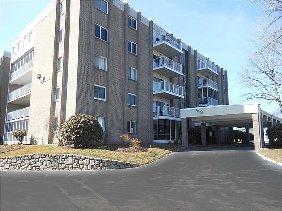2nd image of 200 Hoffman Ave APT 203