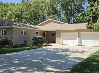 119 Pioneer Valley Dr, Sergeant Bluff, IA 51054