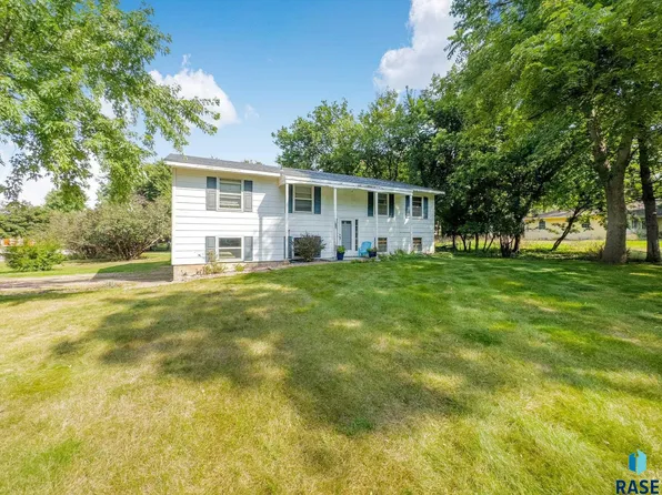 2894 E Old Orchard Trl, Sioux Falls, SD 57103
