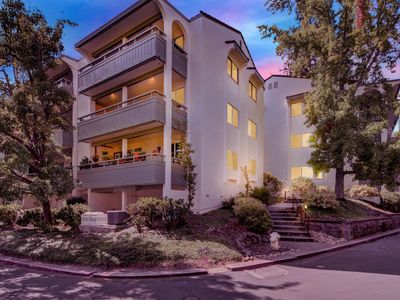1621 Ptarmigan Drive #3C, Walnut Creek, CA, 94595