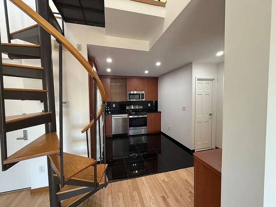 1st image of 2824 E 27th St #3