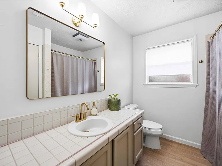 16202 Mill Point Dr — Photo 22