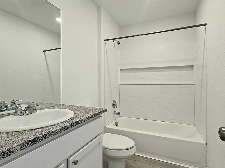 13930 Wool Park — Photo 8