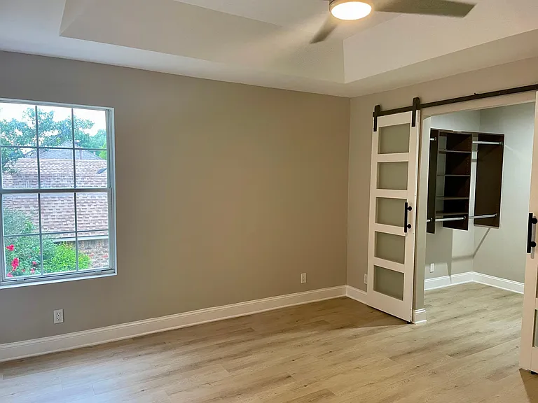 1433 Pickwick Ln — Photo 8