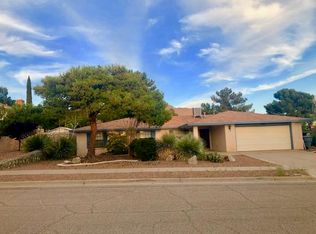 744 Cresta Mira Dr, El Paso, TX 79912