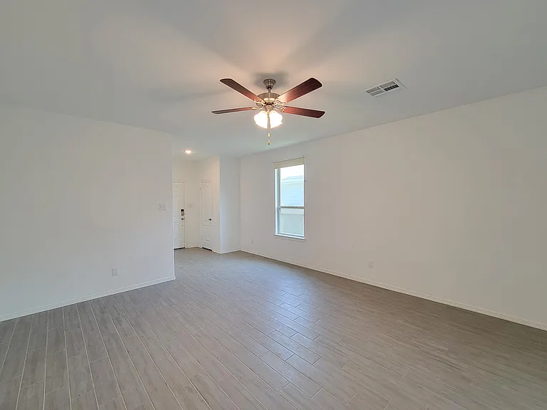 25395 Northpark Lake Dr — Photo 6