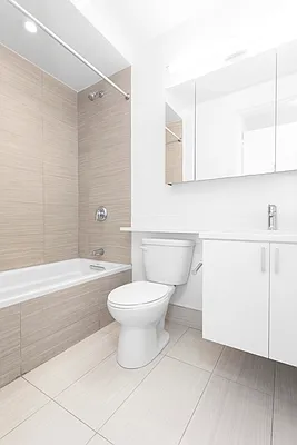 Rented by Olnick Organization | media 6