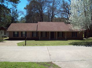 117 Spring Creek Dr, Pineville, LA 71360