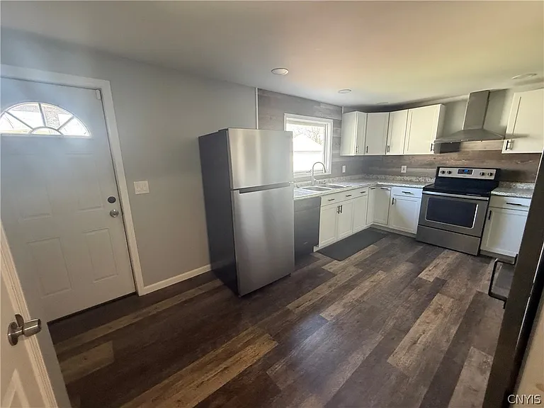 417 Franklin St — Photo 3