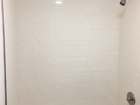 3rd image of 1833 17th St APT 3