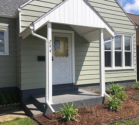 3rd image of 294 Cleveland Dr