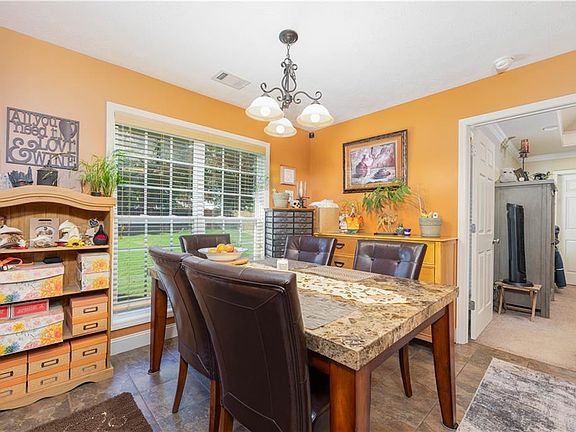 5th image of 48 Ridgebrook Dr