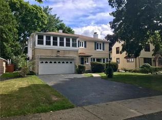 256 Rhinecliff Dr, Rochester, NY 14618