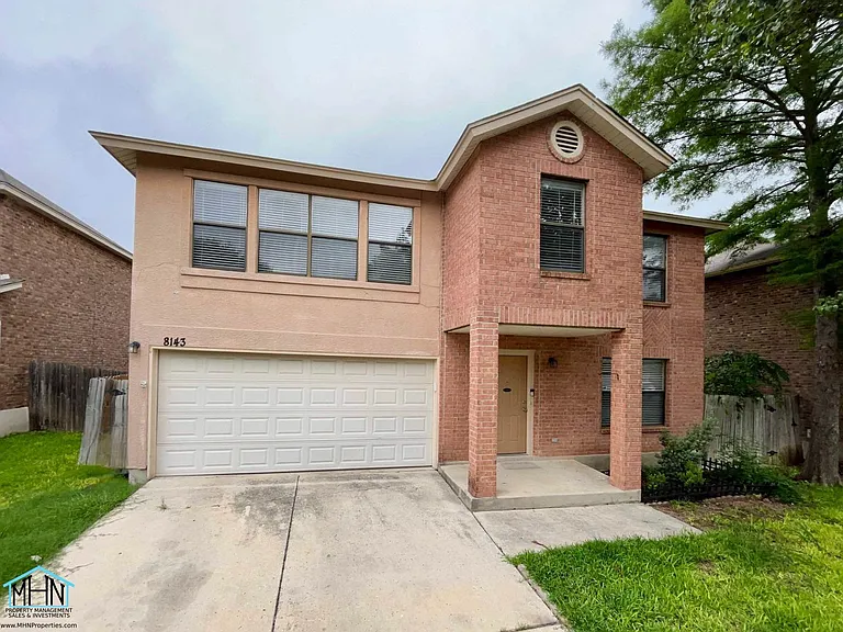 8143 Chestnut Manor Dr — Photo 2