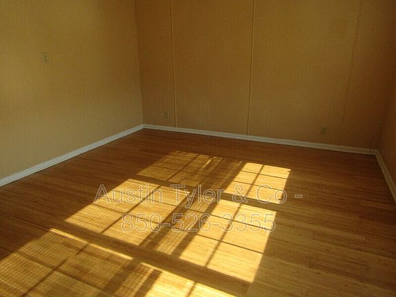 2nd image of 2941B N Green St