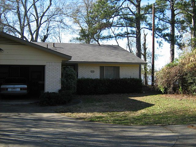 1st image of 1412 Cross Lake Cir