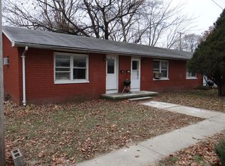 320 S Steffler St APT E, Rantoul, IL 61866