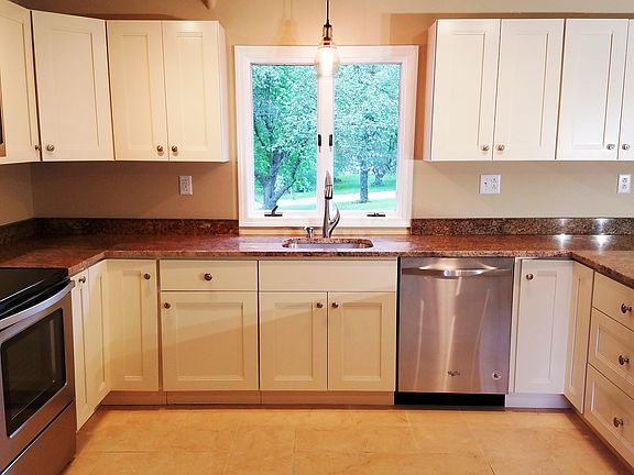2nd image of 8 Short Hill Dr