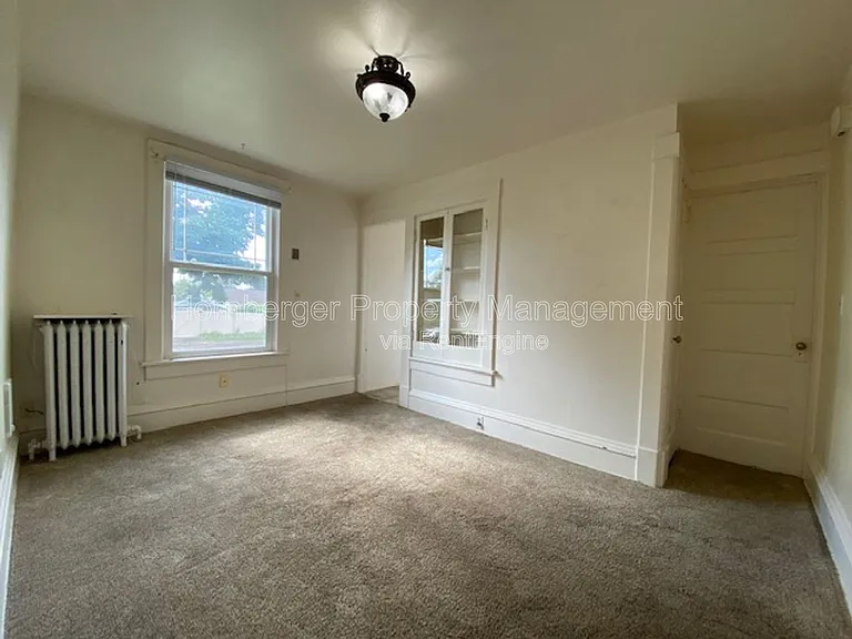 1432 W Knox Ave #1 — Photo 5