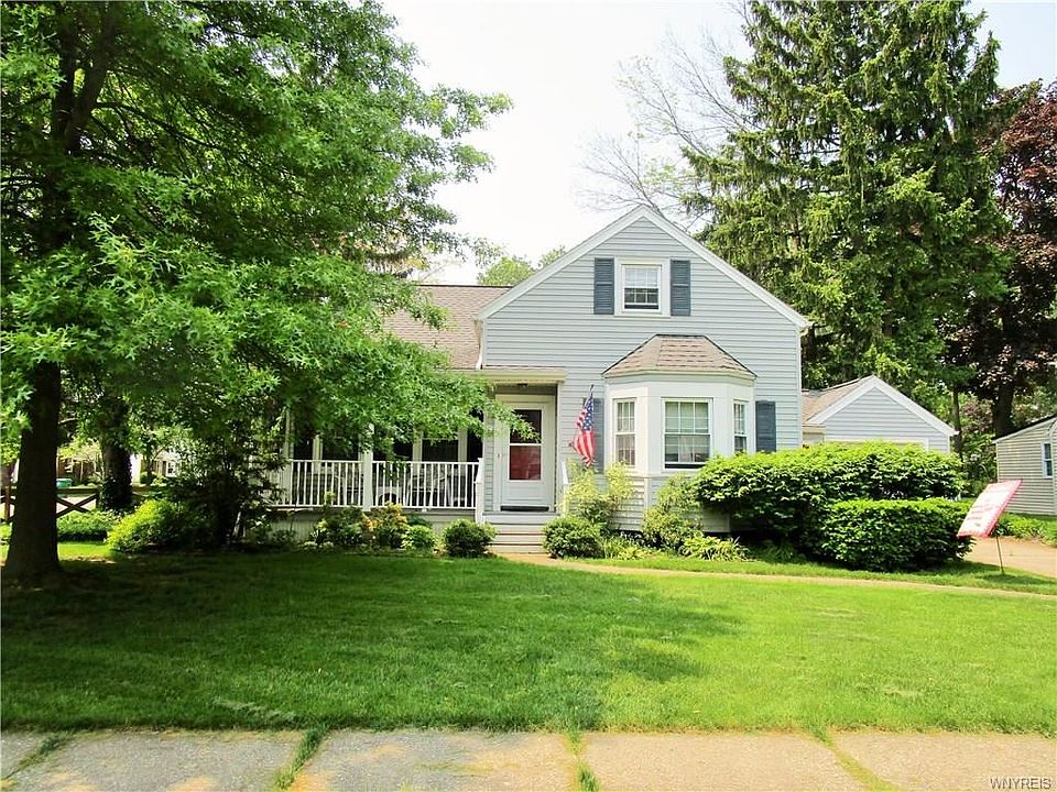1st image of 76 Martha Pl