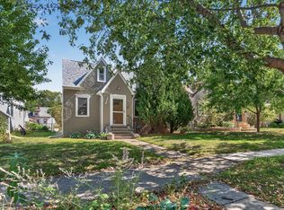 4242 Thomas Ave N, Minneapolis, MN 55412