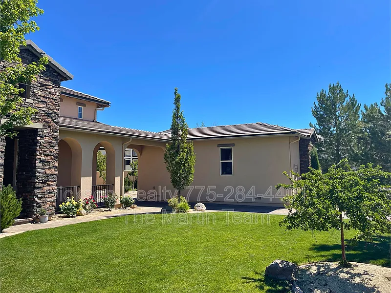 Studio, 1.0 bath, 420 sqft, $1,395 — Photo 2