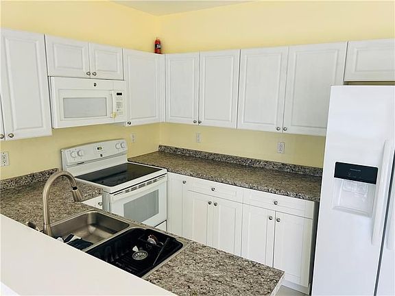 3rd image of 1209 NW 27th Ave