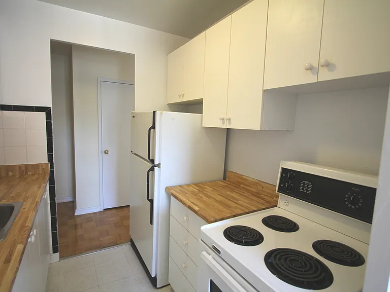 1307 Wilson Ave #1303 — Photo 12
