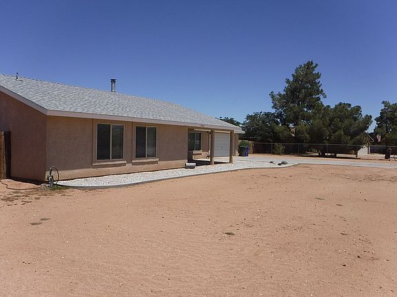 3rd image of 21148 Rosewood St