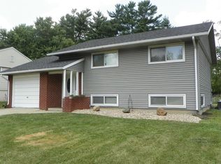 226 Crestwood Ln, Richmond, IN 47374